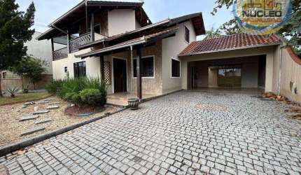 Casa com 5 dormitórios para alugar, 215 m² por R$ 4.140,00/mês - Floresta - Joinville/SC