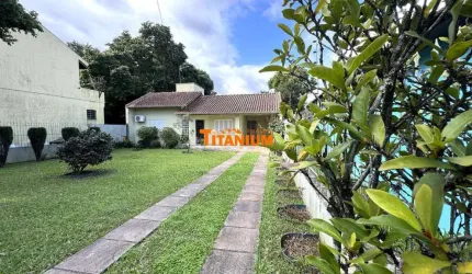 Casa PLANA mobiliada à venda com 2 dormitórios, pátio na frente e nos fundos, no Bairro Ideal em Novo Hamburgo.