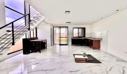 Casa de Condomínio em Jardim Jacinto  -  Jacareí