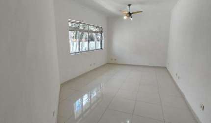 ALUGUEL DE CASA SOBRADO COMERCIAL OU RESIDENCIAL DE 250m2 NO BAIRRO DA APARECIDA EM SANTOS-SP