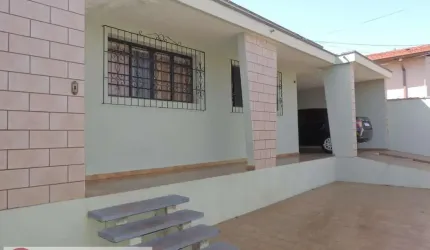 Casa para Venda em Pirassununga, Centro, 3 dormitórios, 1 banheiro, 2 vagas
