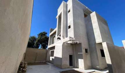 Sobrado De Fundos 3 Suítes Amplo Terreno à Venda, 135 m² por R$ 898.000 - Capão Raso - Curitiba/PR