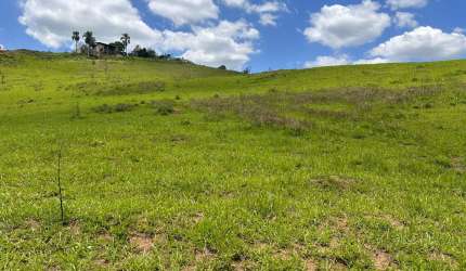 Terreno á venda com excelente acesso 1km do asfalto em área rural