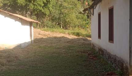 Vende-se lote com 1500m²