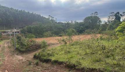 VENDO TERRENO DE 600m² IDEAL PARA CONSTRUÇÃO DE CHÁCARAS