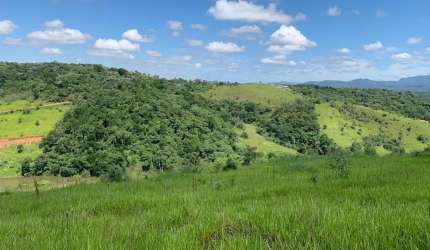 Vende-se lote com fácil acesso em bairro rural de Arujá