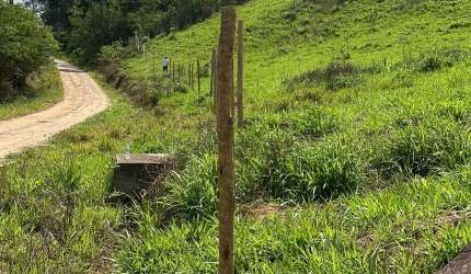 Terrenos com excelente acesso