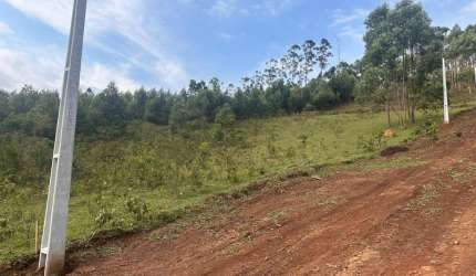 Terreno em área rural com lago privativo e área de lazer