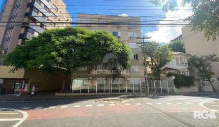 Loja no Bom Fim com garagem- Cód. RP389767