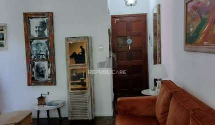 Apartamento de 2 dormitórios,  sala, cozinha, área de serviço separada, banheiro