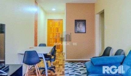 Apartamento com 1 quarto e 47m² à venda em Medianeira, Porto Alegre.
