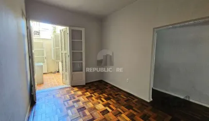 Apartamento 2 dormitórios à venda Cidade Baixa Porto Alegre/RS