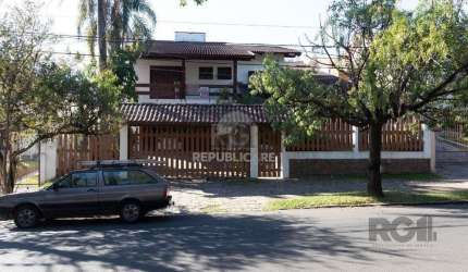 Casa 4 dormitórios à venda Cristal Porto Alegre/RS