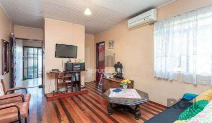 Casa sobrado no Jardim do Salso de 3 dormitórios