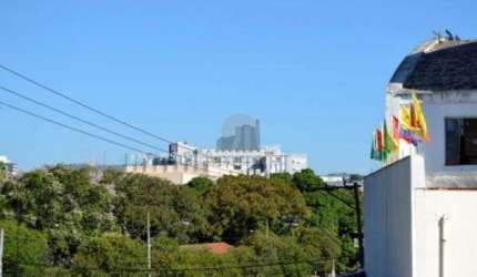 Apartamento em Porto Alegre, no bairro Cidade Baixa, com 2 dormitório(s), e 2 ba