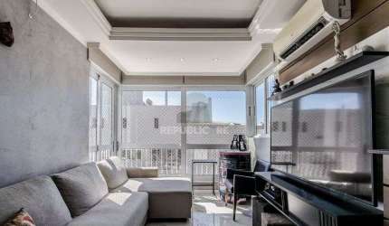 Apartamento de 2 dormitórios no bairro Azenha