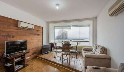 Apartamento de 3 quartos com vista para o rio á venda