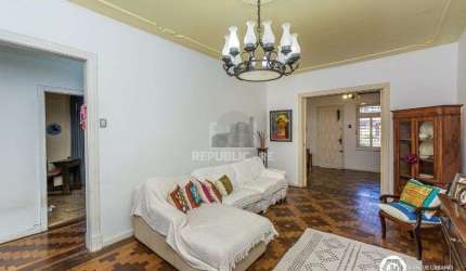 Casa para Venda de 3 dormitórios, Petrópolis