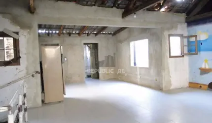 Predio para Venda - 130.67m², 4 dormitórios, Farroupilha