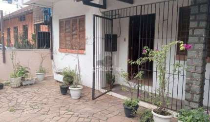 Casa para Venda - 210m², 4 dormitórios, 2 vagas - Petrópolis