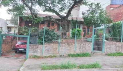 Casa para Venda - 140m², 2 dormitórios, sendo 1 suites, 2 vagas - Medianeira