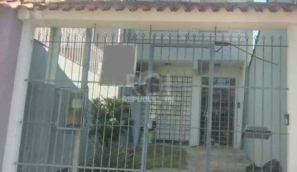 Casa para Venda - 100m², 3 dormitórios, 1 vaga - Menino Deus