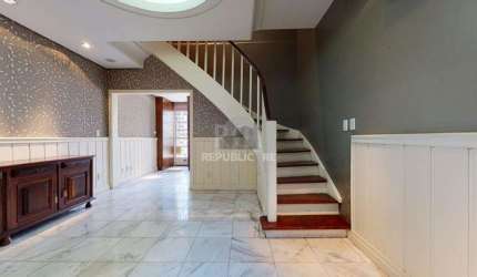 Casa para Venda - 130m², 3 dormitórios, sendo 1 suites, Cidade Baixa
