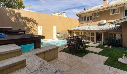 Casa para Venda - 465.84m², 4 dormitórios, sendo 3 suites, 4 vagas - Chácara das
