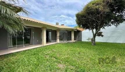 CASA A? VENDA  EM CAPA?O DA CANOA PRO?XIMA AO MAR!