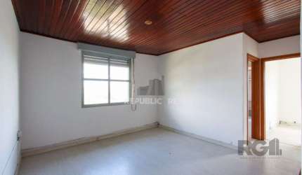 Apartamento 2 dormitórios no bairro Cristal.