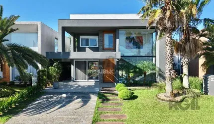 SOBRADO À VENDA  PAGAMENTO EM 60X CONDOMÍNIO MALIBU BEIRA LAGO COM DECK E PISCIN