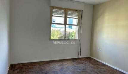 Apartamento com 2 dormitórios, próximo do Barra Shopping, no bairro Cristal, RS