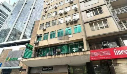 Apartamento JK no Centro desocupado