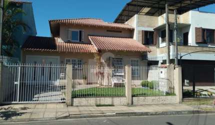 Sobrado 3 dormitórios à venda Parque da Matriz Cachoeirinha/RS