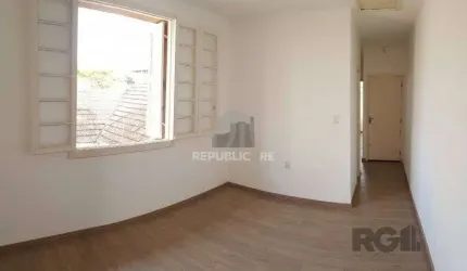 VENDA APARTAMENTO 2 DORMITÓRIOS, MENINO DEUS, REFORMADO,  BAIXA TAXA CONDOMINIAL
