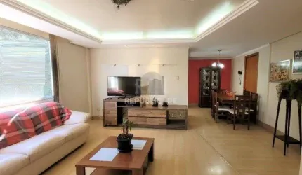 Apartamento no Petrópolis de 2 dormitórios e vaga