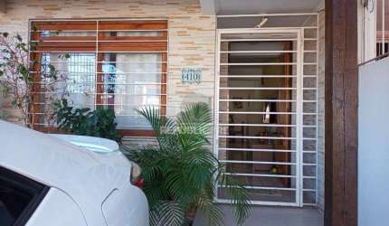 Casa para Venda - 131.92m², 2 dormitórios, sendo 2 suites, Guarujá
