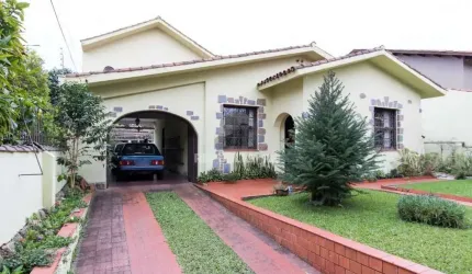 Casa para Venda - 228.93m², 4 dormitórios, sendo 3 suites, 3 vagas - Vila Assunç