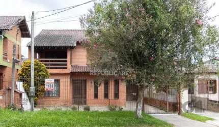 Casa para Venda - 205.5m², 3 dormitórios, sendo 2 suites, 3 vagas - Vila Nova