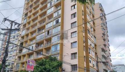 Amplo apartamento, em localização privilegiada no Bom Fim.