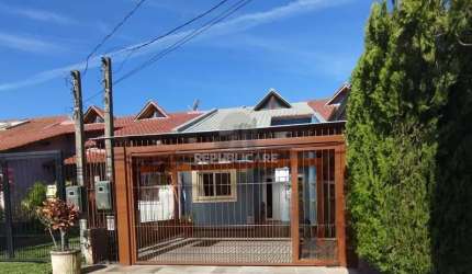 Casa no bairro Hípica - 2 dormitórios