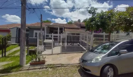 Casa no bairro Hípica - 2 dormitórios