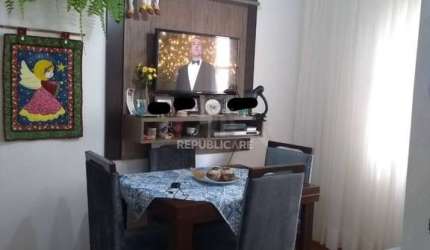 Apartamento dois dormitórios, reformado