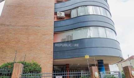 Cobertura de 3 quartos, 2 suítes e 2 vagas de garagem no bairro Petrópolis POA