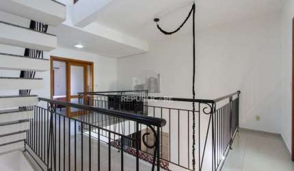 Casa para Venda - 204m², 3 dormitórios, sendo 3 suites, 2 vagas - Espirito Santo