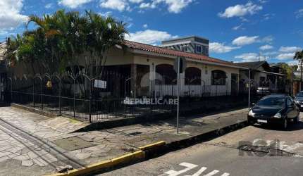 Casa 3 dormitórios, 2 vagas, Bairro Princesa Izabel