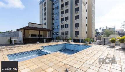 Apartamento amplo no bairro Tristeza de 3 dormitórios e 2 vagas