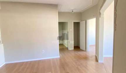 Apartamento com 04 quartos