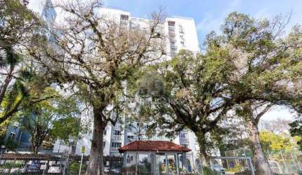 Apartamento 3 quartos, reformado, infraestrutura - Bairro Cristal