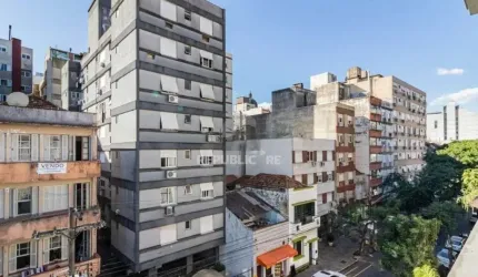 Apartamento de 2 dormitórios no bairro Centro Histórico